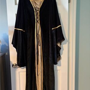 Women’s Renaissance Costume Black Velvet Dress with Corset Front and Back 3X